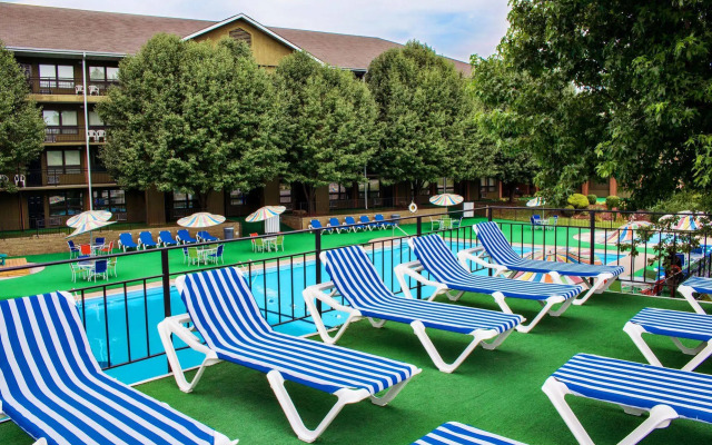Roark Vacation Resort