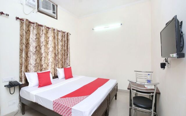 OYO 6933 Satyam Home Stay