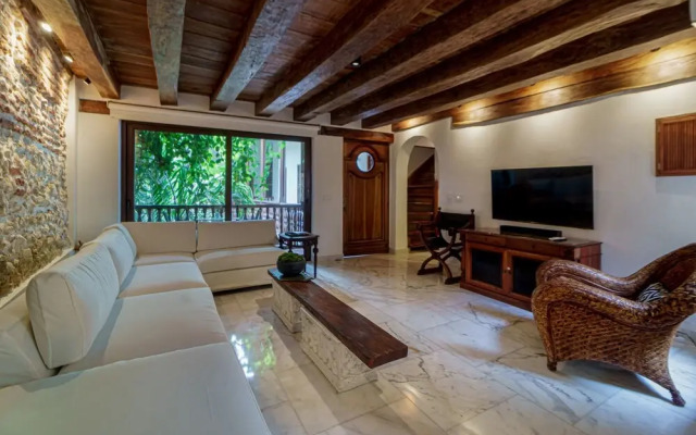 Goitia Apartment-rooftop Jacuzzi
