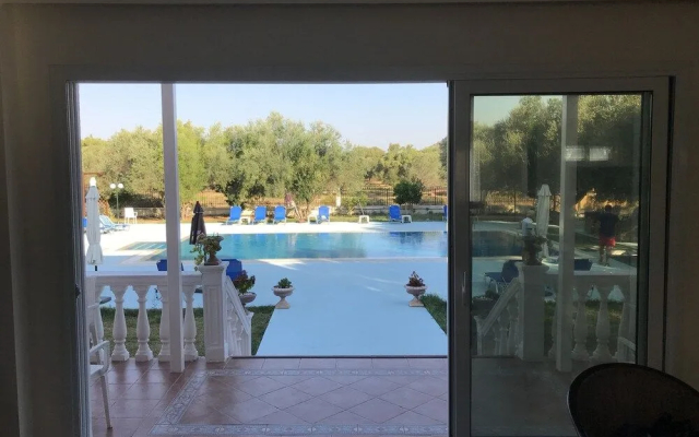 Ai - Helis Resort Hotel
