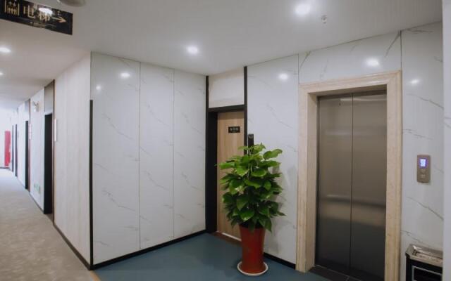 GreenTree Inn Huaian Huaiyin District RT-Mart Expr
