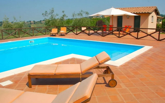 Belvilla by OYO Lovely Estate in the Sabina Hills