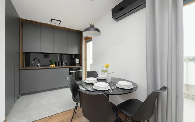 Bielawska Loft Apartment by Renters