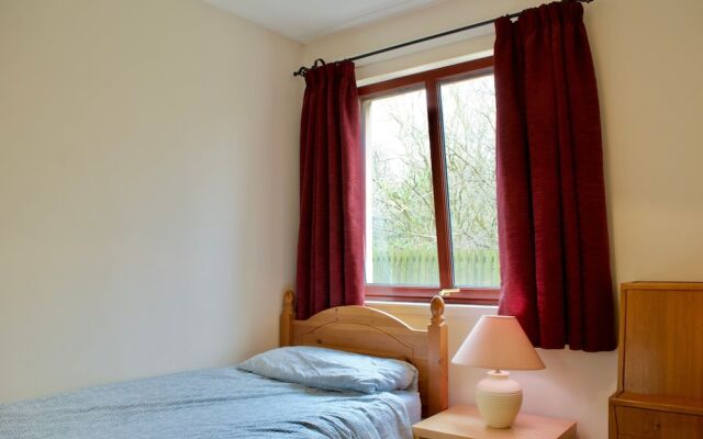 2 Bedroom Flat In Edinburgh