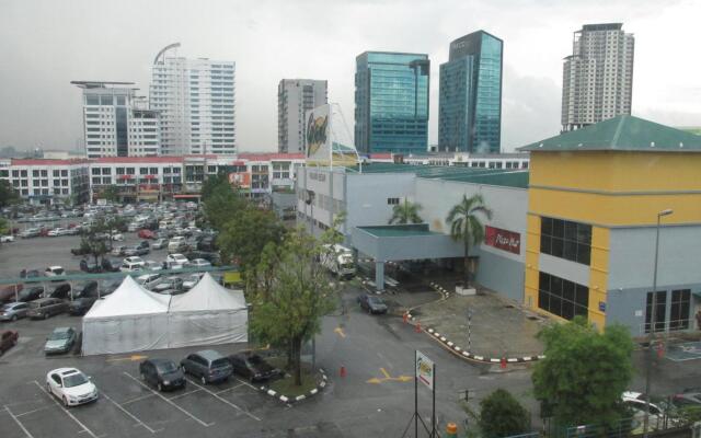 Hotel 99 - Bandar Puteri Puchong