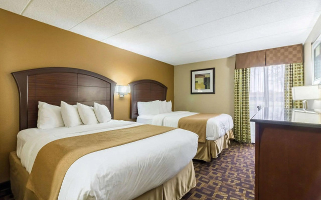 Quality Inn & Suites Arden Hills - Saint Paul North