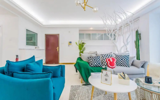 Locals Boutique Apartment Jida No2