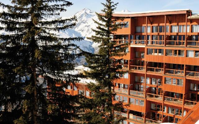 Modern apartment in the child-friendly ski village Arc 1600