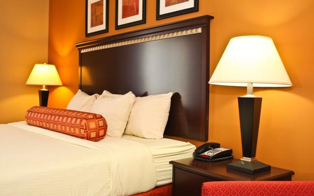 Spark by Hilton Oak Forest