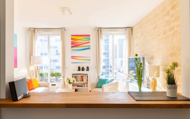 Bright And Colourful Apartment In The City Centre