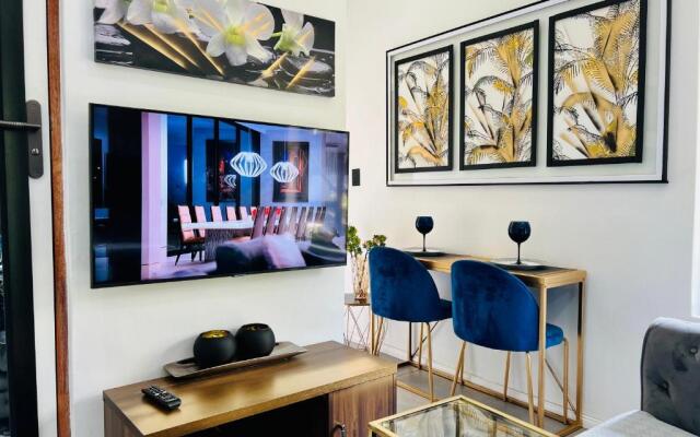 24 On Basil Boutique Aparthotel