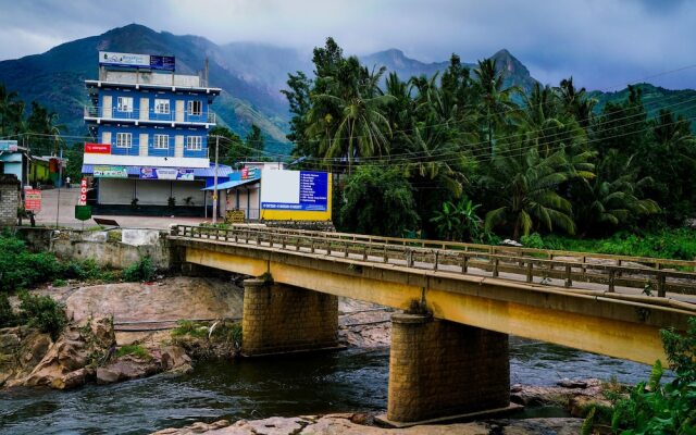 OYO 15647 River View Inn