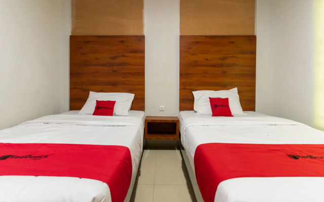 RedDoorz Syariah near Titi Bobrok Medan
