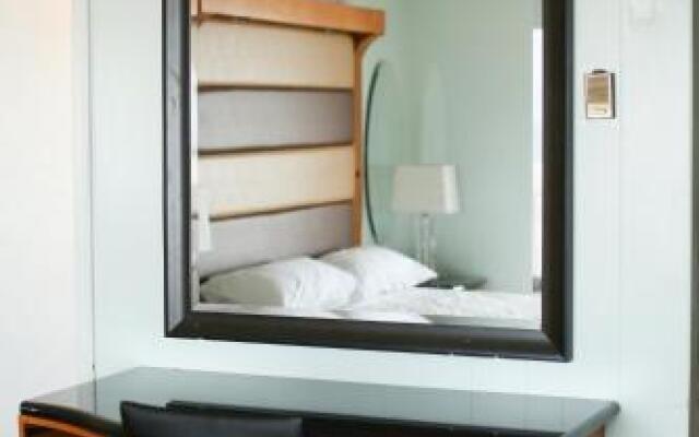 The Colony Apartments