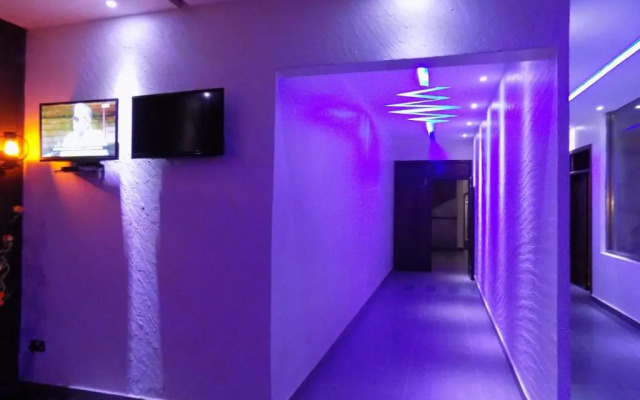 Freedom City Hotel
