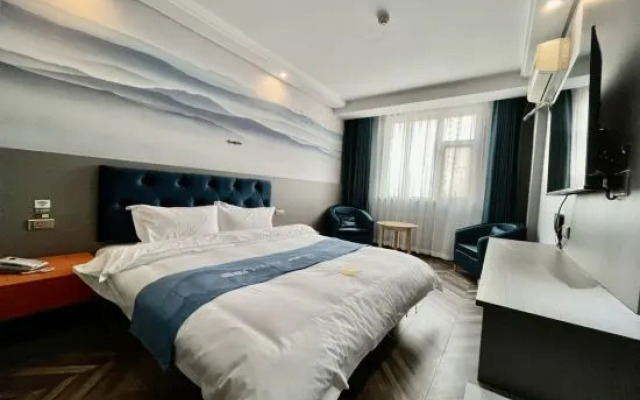 Blue Harbor Hotel (Zhoukou Hanyang Road)
