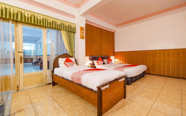 OYO 2855 Sartika Hotel Pati