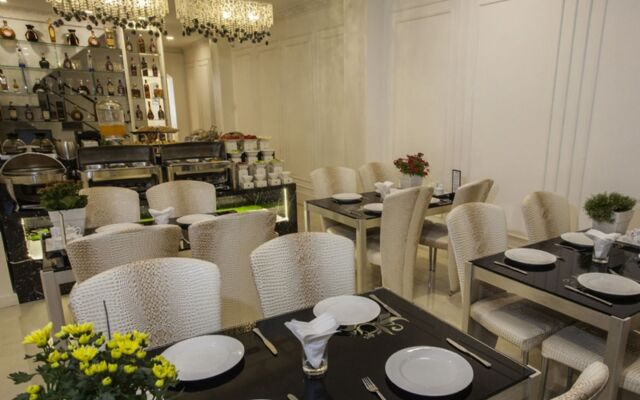 Golden Star Hotel