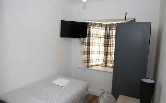 OYO Timi Holiday Homes