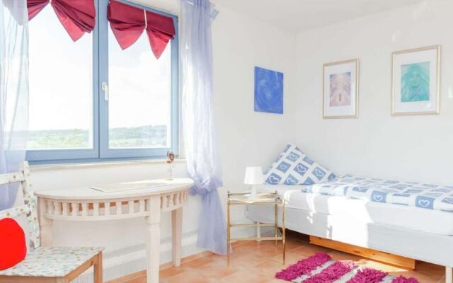 Villa mit Sauna und Garten