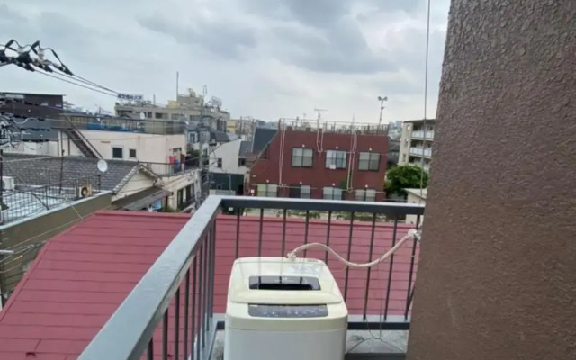 Takemura Building 302
