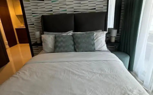 1BHK Burj View. Near Dubai Mall & Metro