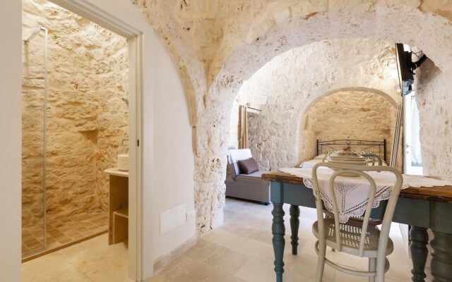 3360 Trulli Pangi by Perle di Puglia