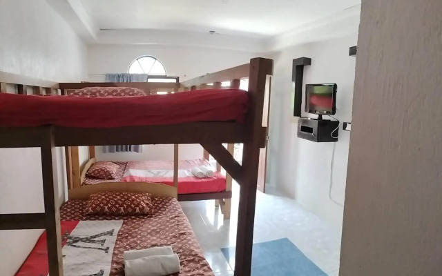 Lola's Lodge
