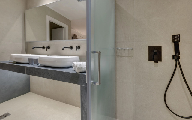 Chrysonisos Suites