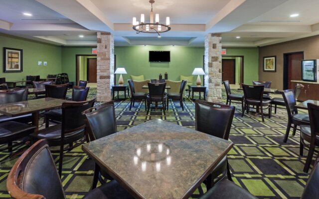 Holiday Inn Express Hotel & Suites Brady by IHG