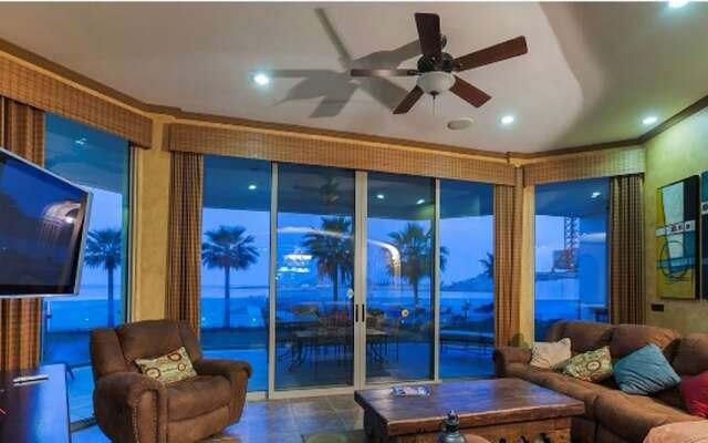 Esmeralda 3BR EA 102 by Casago