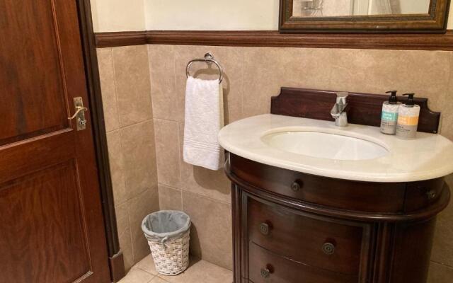 2 Rawdons Country Estate