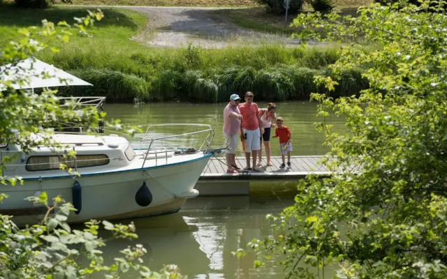 Camping Du Port De Plaisance