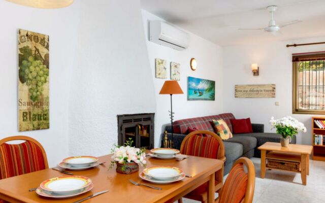 Las Buganvillas 14544