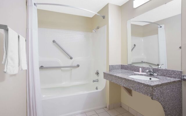 Days Inn Dublin GA