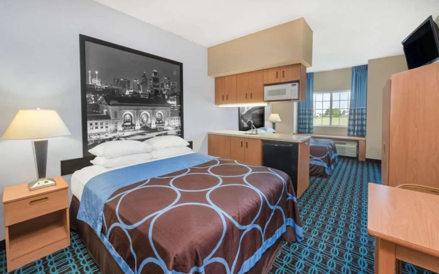 Super 8 Blue Springs