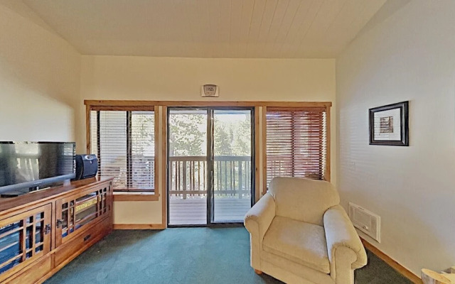 Cozy One Bedroom Condo with Loft - Just Steps to Mammoth Mountain! Free WiFi and Parking! by RedAwning