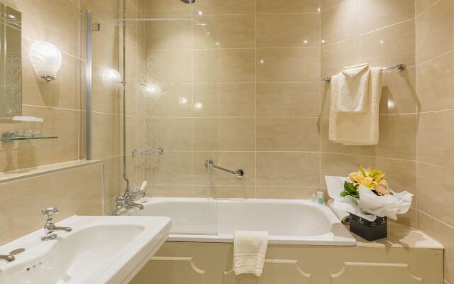 Coombe Abbey Hotel