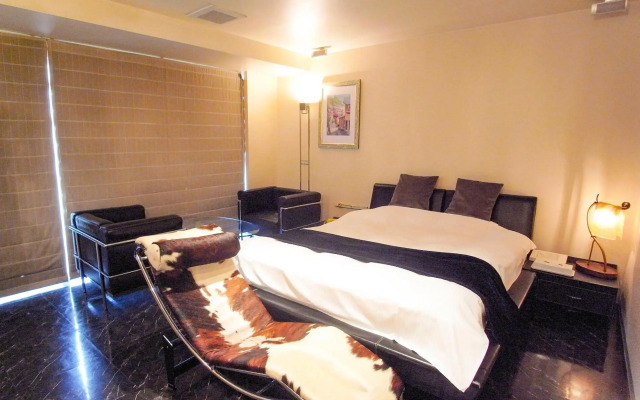 V Hotel - Adults Only