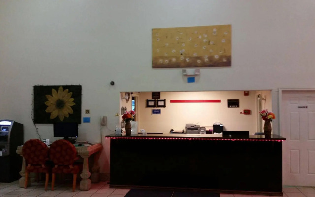 Red Carpet Inn & Suites