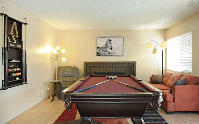 Luxury 4br 8min to Las Vegas Strip