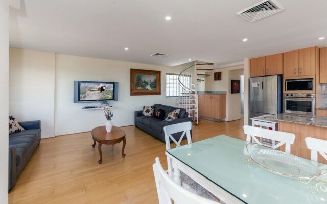 Yacaaba Terrace, Unit 9, 3 Yacaaba Street