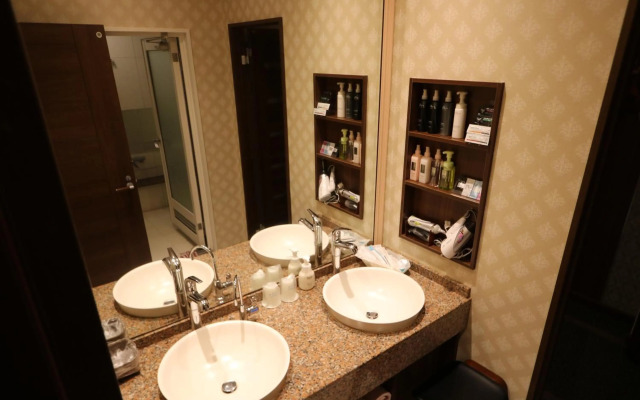 Hotel Sari Resort Takinoyashiro - Adults Only