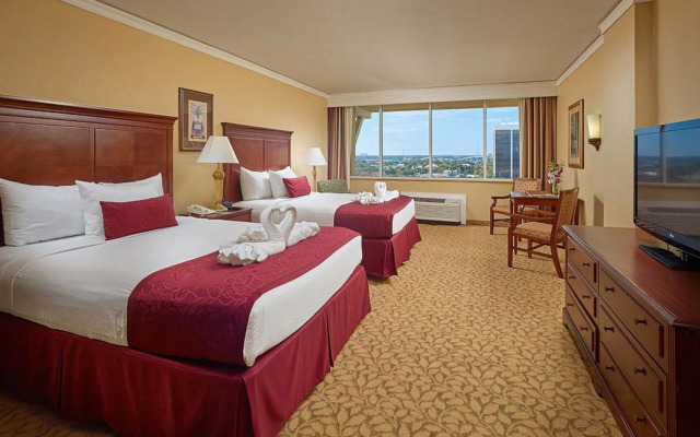 Plaza Resort & Spa