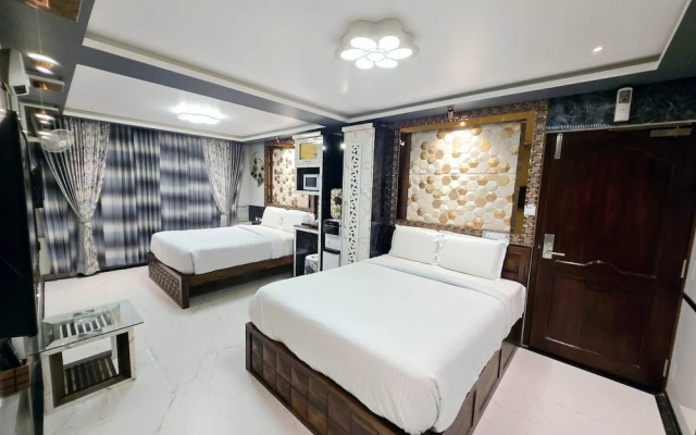 Beverly Villa