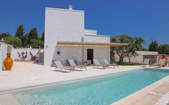 TD Casa Lul Panoramic Pool Over Mediterranean Scrub