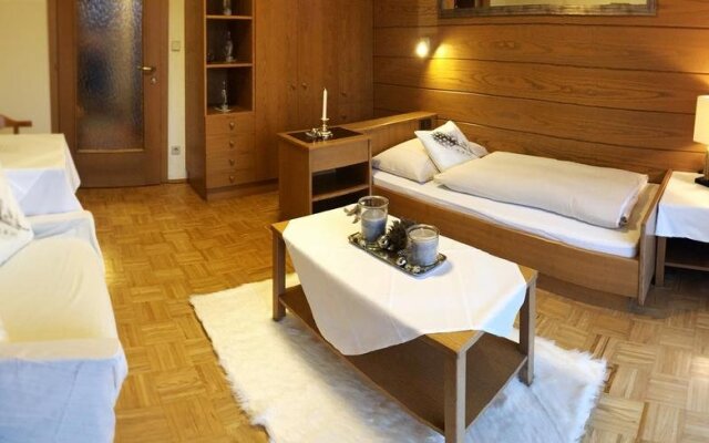 Ferienwohnungen - Appartements Pension Zollner