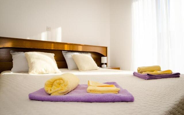 Apartment Srecko- Two Bedroom Apartment With Terrace and Sea View