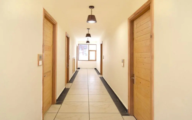 The Woodbine by OYO Rooms