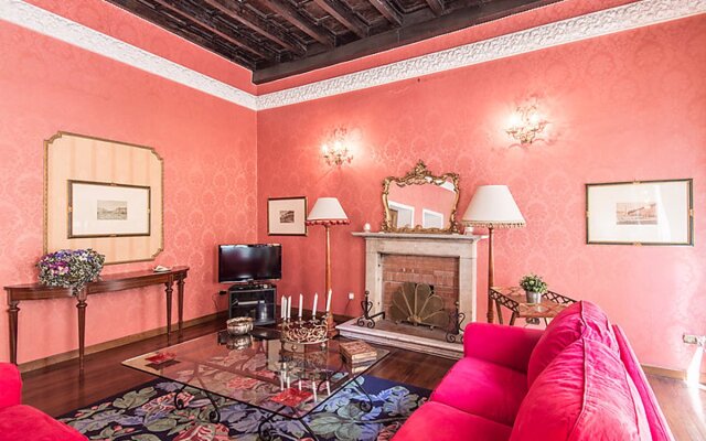 Spanish Steps Top Location